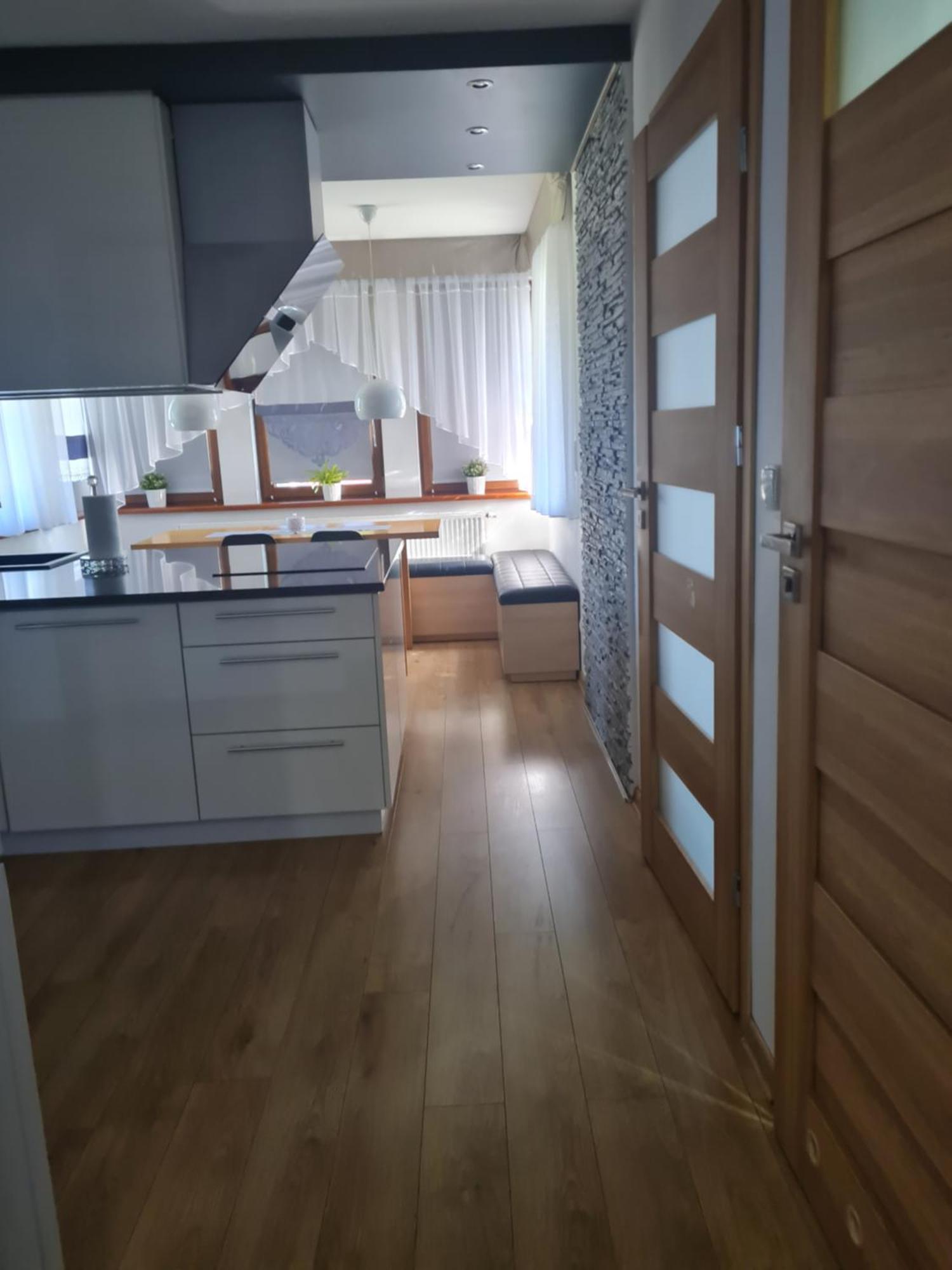 U Tatarow Lejlighed Suche Værelse billede