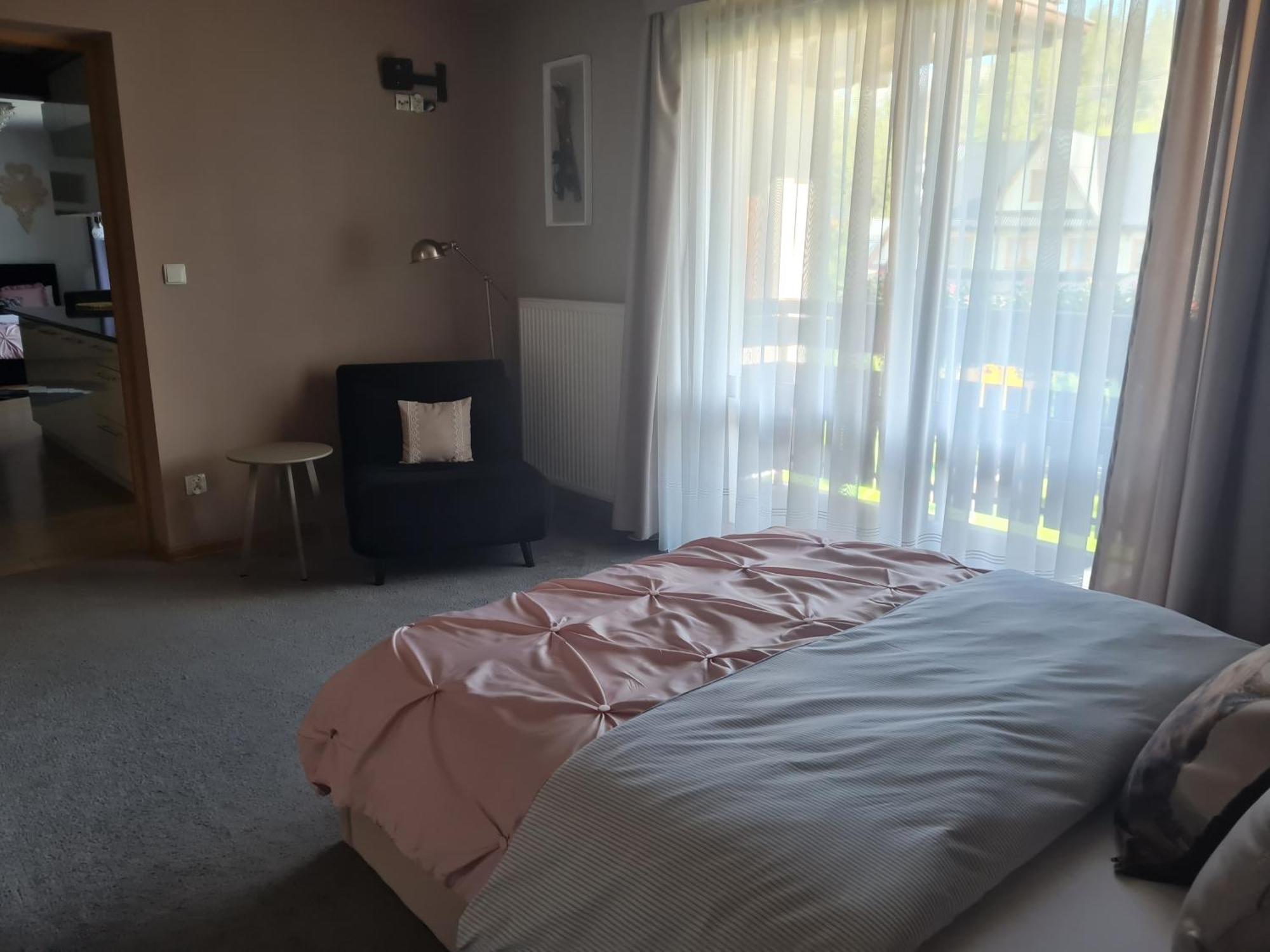 U Tatarow Lejlighed Suche Værelse billede